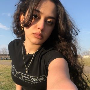 Meet your Posher, Lina